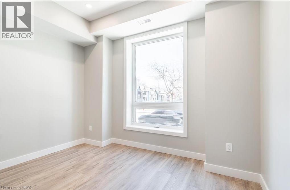 Residential Lease in Hamilton 3