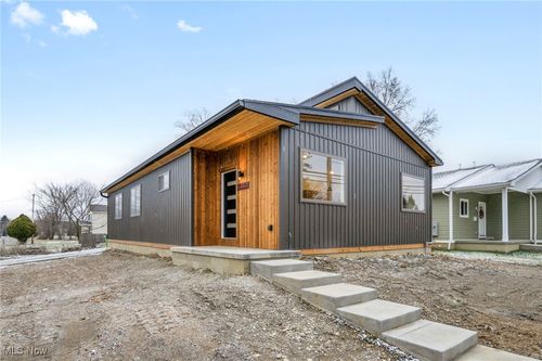 455 S Van Buren Ave, Barberton, OH, 44203-4019 | Card Image