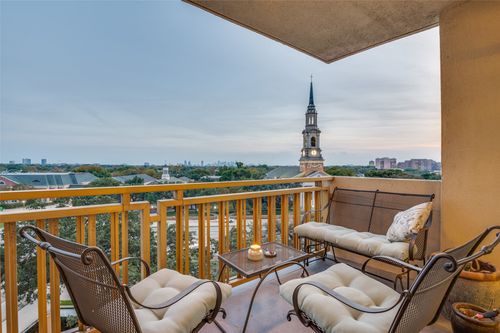 601-6211 W Northwest Hwy, Dallas, TX, 75225-3423 | Card Image