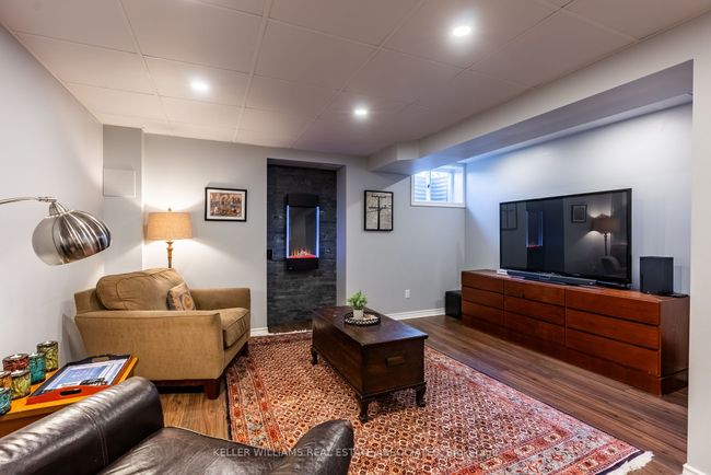 23 Meander Close, House other with 5 bedrooms, 3 bathrooms and 6 parking in Carlisle ON | Image 38
