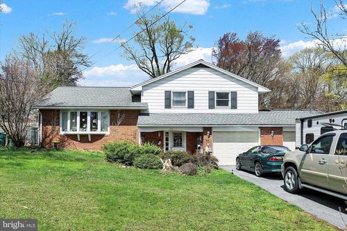 55 Ridgeview Rd, HUMMELSTOWN, PA, 17036-9722 | Card Image