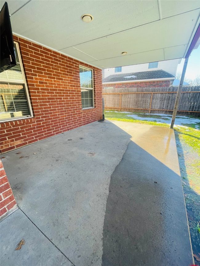 103 W 6 Th St, House other with 3 bedrooms, 3 bathrooms and null parking in Lindsay TX | Image 15