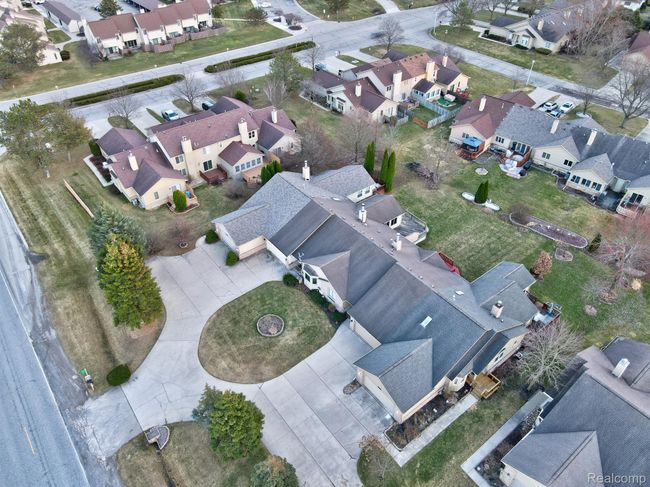 6407 Beecher Rd, Condo with 2 bedrooms, 3 bathrooms and null parking in Flint MI | Image 45