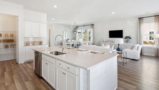 Ashley Family Room | Image 5
