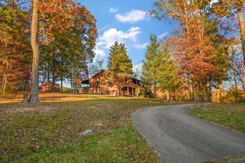 4810 Hampshire Pike, Hampshire, TN, 38461-4576 | Card Image