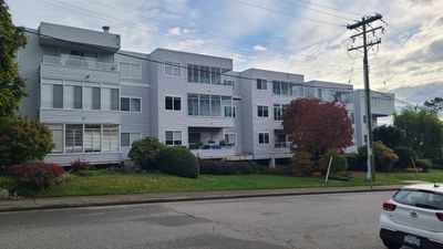 306 - 1354 Winter St, Condo with 2 bedrooms, 1 bathrooms and 1 parking in White Rock BC | Image 1