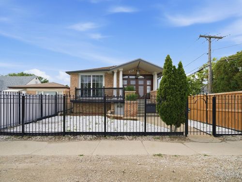 6710 W Forest Preserve Dr, Harwood Heights, IL, 60706-7175 | Card Image