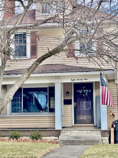 821 7th Ave, Coraopolis, PA, 15108-1735 | Card Image