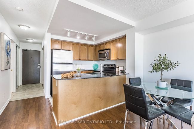 907 - 9 George St N, Condo with 2 bedrooms, 1 bathrooms and null parking in Brampton ON | Image 10