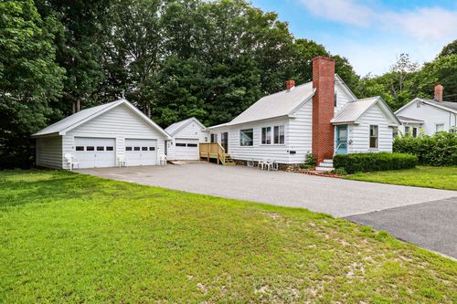 73 Middle Ave, Mexico, ME, 04257-1146 | Card Image