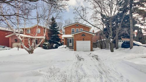 9 Tralee St, Brampton, ON, L6Z2X4 | Card Image