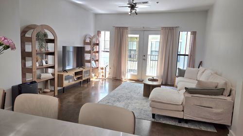 315-1803 Broadway, Nashville, TN, 37203-2761 | Card Image