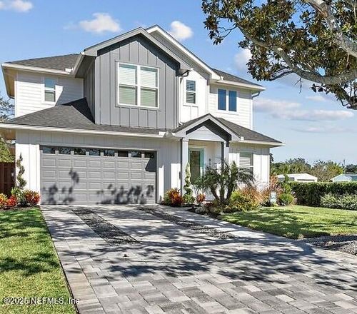 803 4th Ave N, Jacksonville Beach, FL, 32250-4529 | Card Image