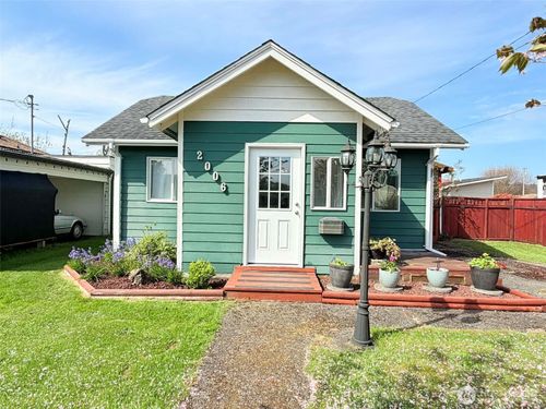 2006 W 2nd St, Aberdeen, WA, 98520-5507 | Card Image