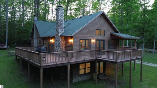 2446 Spayde Rd, Charlevoix, MI, 49720-9738 | Card Image