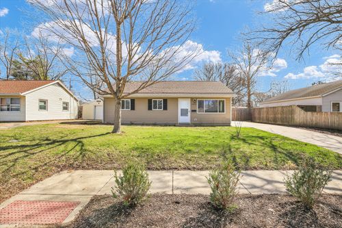 1902 Garden Hills Dr, Champaign, IL, 61821-1524 | Card Image