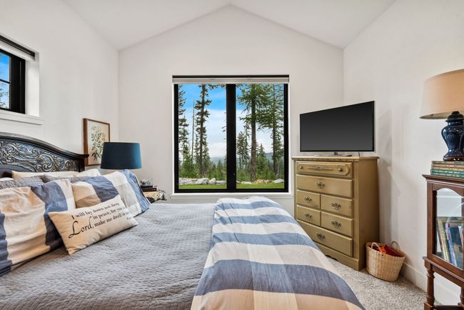 217 Pinto Trl, House other with 3 bedrooms, 4 bathrooms and null parking in Bigfork MT | Image 15