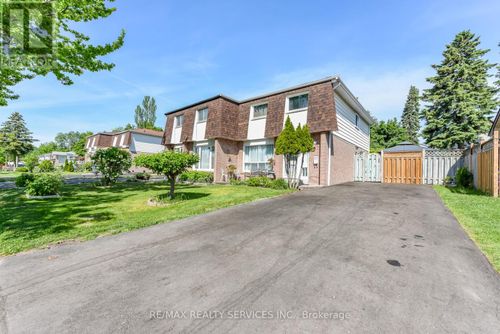 2569 Lundene Road, Mississauga (Clarkson), ON, L5J3Y9 | Card Image