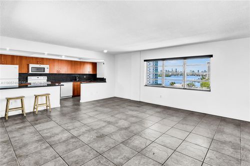 apt-801-1340 Lincoln Rd, Miami Beach, FL, 33139-2214 | Card Image
