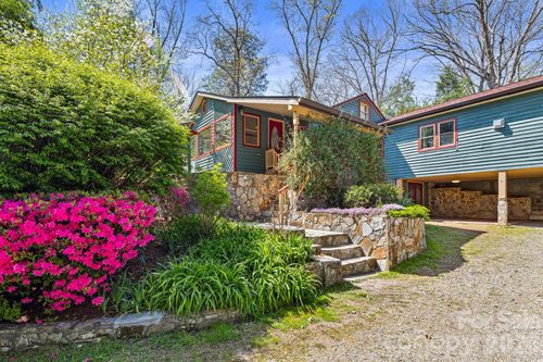 114 Walker St, Black Mountain, NC, 28711-2744 | Card Image