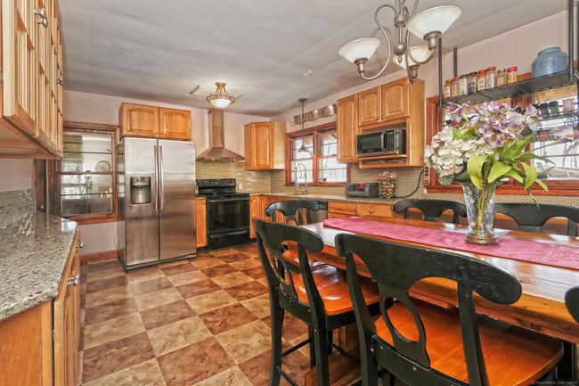 25 Highland Ter, House other with 3 bedrooms, 2 bathrooms and 2 parking in Ansonia CT | Image 11
