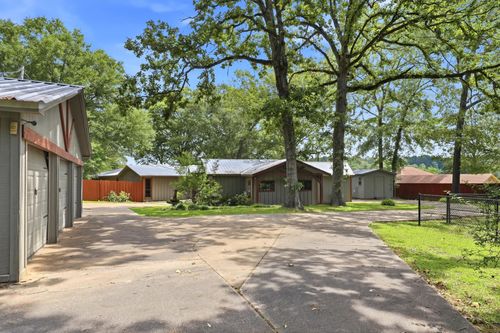 222 N Lake Dr, Gladewater, TX, 75647 | Card Image