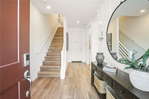 27306 Bear Creek Ln, Valencia, CA, 91381-2385 | Card Image