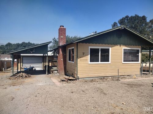 7 Pioneer Pl, Bodfish, CA, 93205-9555 | Card Image