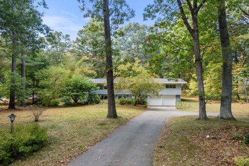 19 Holiday Rd, Wayland, MA, 01778-1905 | Card Image