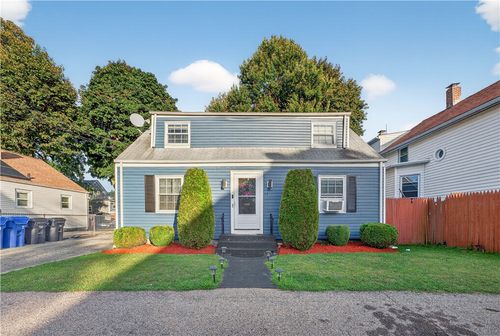 21 Rufus St, Pawtucket, RI, 02860-1619 | Card Image