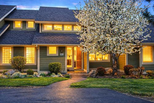 10870 Village Loop, Redmond, OR, 97756-7436 | Card Image