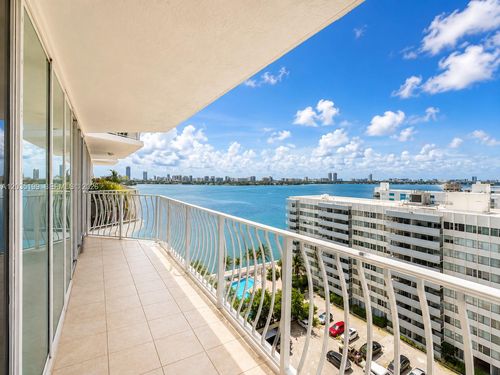 1505-7601 E Treasure Drive, North Bay Village, FL, 33141 | Card Image
