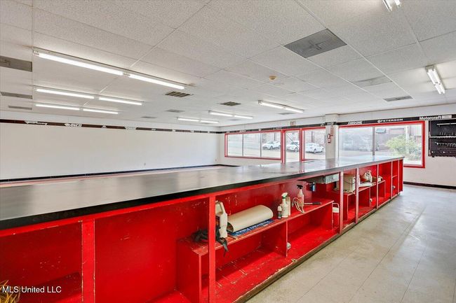 24-230 Clinton Plaza | Image 24