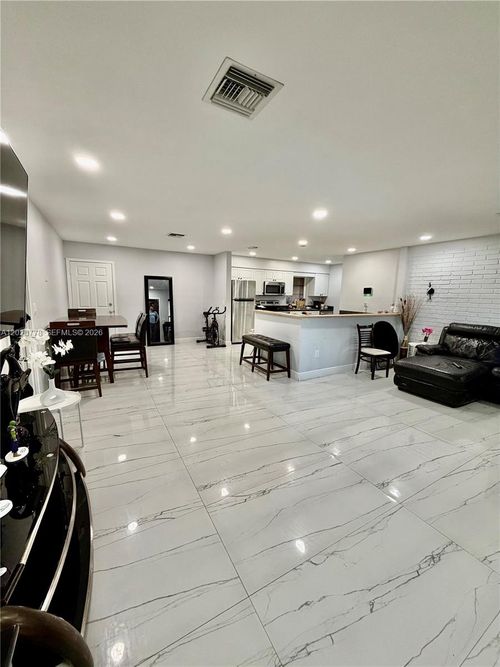 518 Nw 47th Ct, Oakland Park, FL, 33309-4056 | Card Image