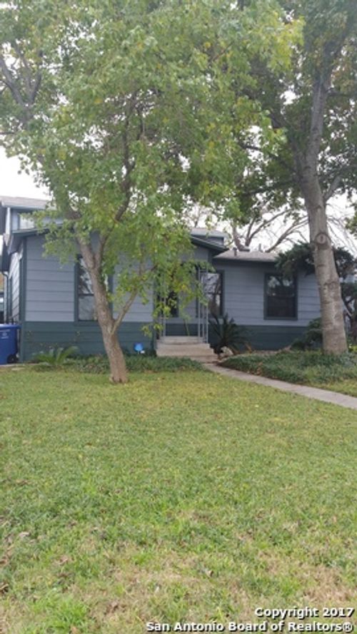 2710 W Craig Pl, San Antonio, TX, 78228-5303 | Card Image