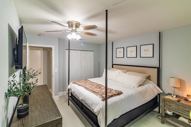 2097 Se New York St, House other with 4 bedrooms, 2 bathrooms and null parking in Port Saint Lucie FL | Image 25