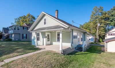 1306 Chestnut Avenue, House other with 2 bedrooms, 2 bathrooms and null parking in Winona Lake IN | Image 1