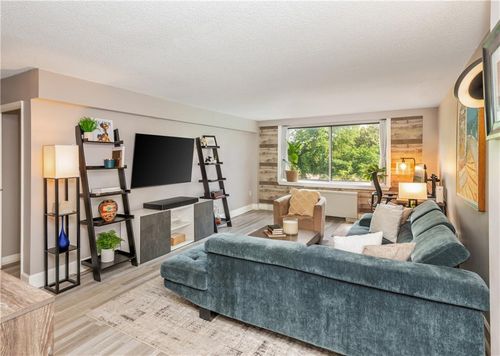 apt-201-2479 Peachtree Rd Ne, Atlanta, GA, 30305-4129 | Card Image