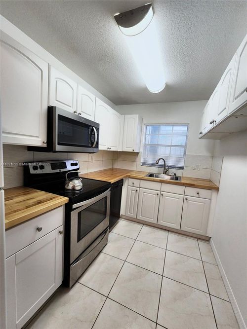 apt-3-4951 Wedgewood Way, West Palm Beach, FL, 33417-5348 | Card Image