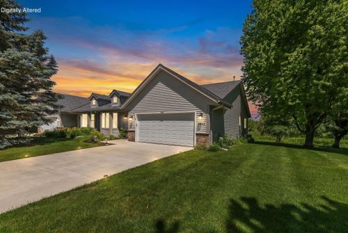 2924 Valley Ave, West Bend, WI, 53095-5350 | Card Image