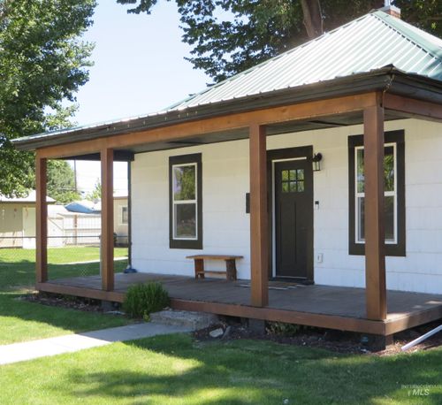 303 E Galloway Ave, Weiser, ID, 83672-2009 | Card Image