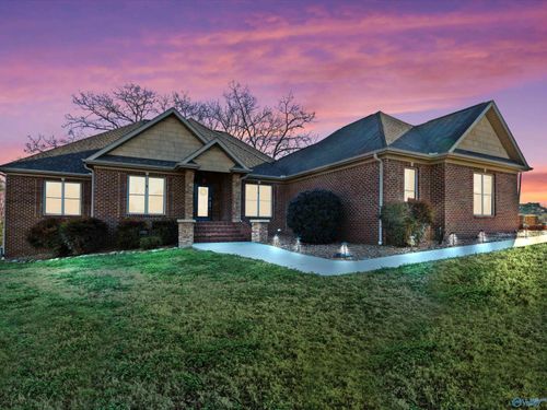 51 Thornhill Rd, Boaz, AL, 35956-3507 | Card Image