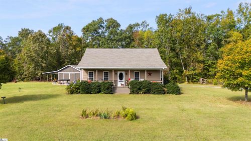 660 Scoggins Rd, Rutherfordton, NC, 28139-8719 | Card Image