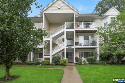 669 Juniper Way, Mahwah, NJ, 07430-3445 | Card Image