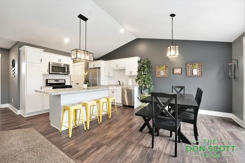3694 Prairieview Dr, Ravenna, MI, 49451-9490 | Card Image