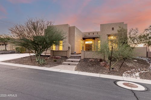 8606 S 30th St, Phoenix, AZ, 85042-8242 | Card Image