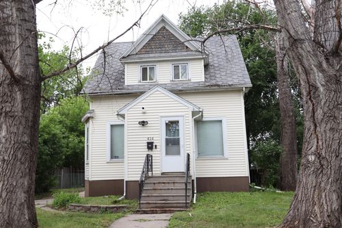 414 12th St N, Fargo, ND, 58102-4331 | Card Image