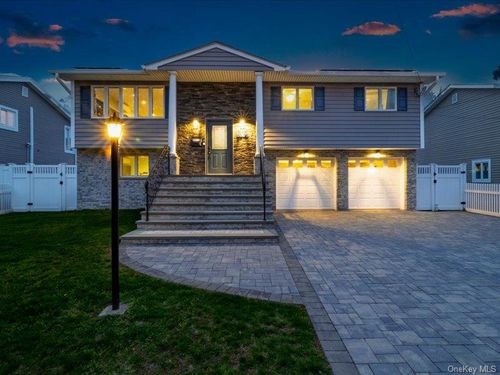 3517 Lawrence Ave, Oceanside, NY, 11572-5405 | Card Image