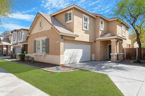 2331 E Pecan Rd, Phoenix, AZ, 85040-3495 | Card Image