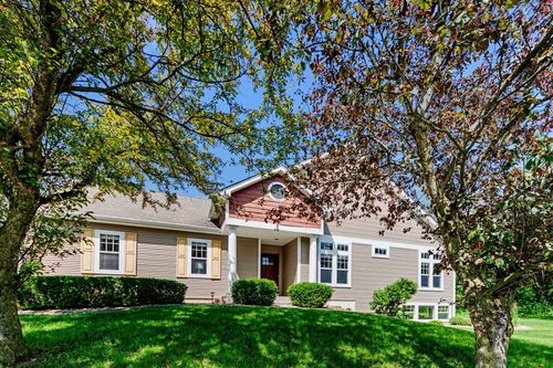 5602 Coryana Dr, Valparaiso, IN, 46383 | Card Image